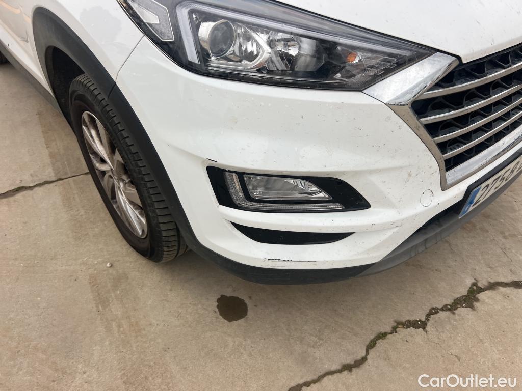  Hyundai  Tucson HYUNDAI  / 2018 / 5P / todoterreno 1.6 CRDI 85kW (116CV) 48V SLE 4X2(SP)(SL) #13