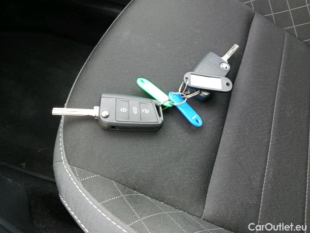  Skoda  Fabia SKODA  / 2018 / 5P / berlina con portón 1.0 TSI 81KW (110cv) Ambition Plus(SP) #12