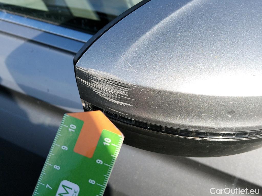  Volkswagen  Tiguan VOLKSWAGEN  Allspace / 2017 / 5P / todoterreno Sport 2.0 TDI 110kW (150CV) 4Motion DSG #24