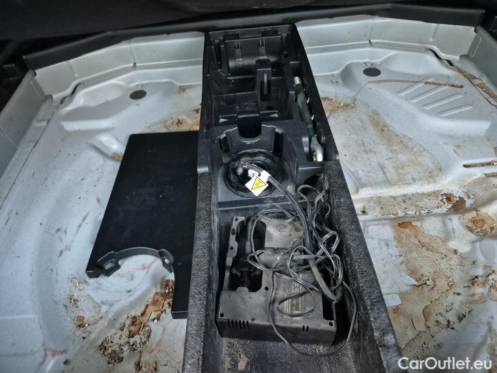  Opel   Grandland X OPEL Grandland / 2021 / 5P / todoterreno 1.5 CDTi Business Edition Auto #9