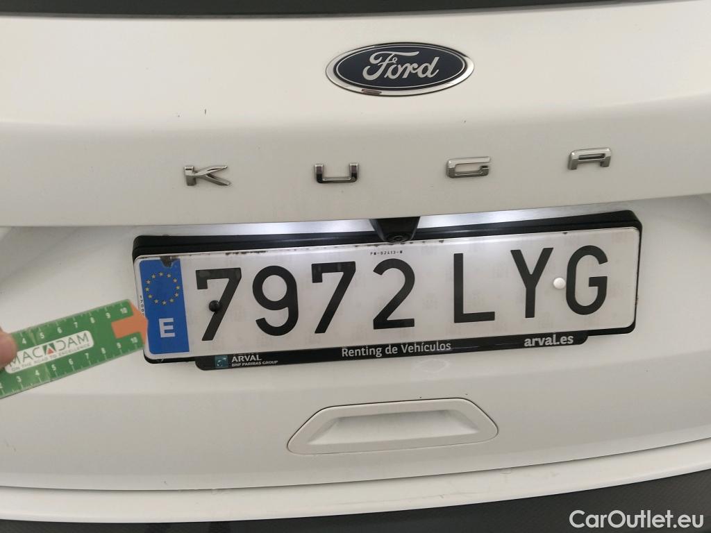  Ford  Kuga FORD  / 2019 / 5P / todoterreno Titanium 2.5 Duratec FHEV 140kW Auto #30
