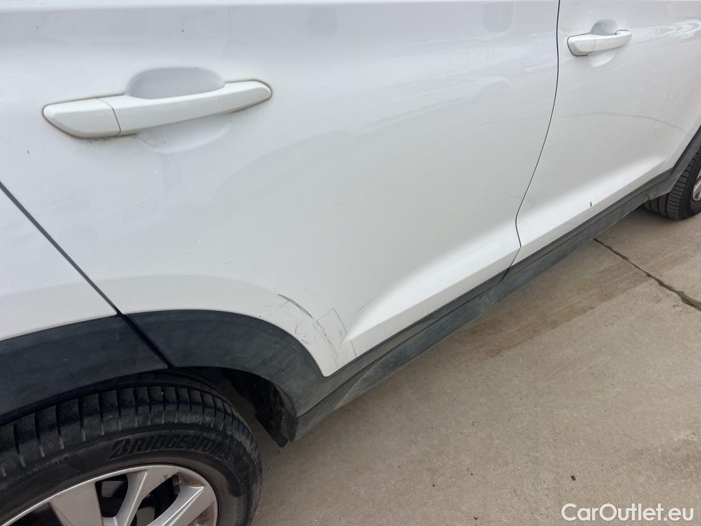  Hyundai  Tucson HYUNDAI  / 2018 / 5P / todoterreno 1.6 CRDI 85kW (116CV) 48V SLE 4X2(SP)(SL) #6