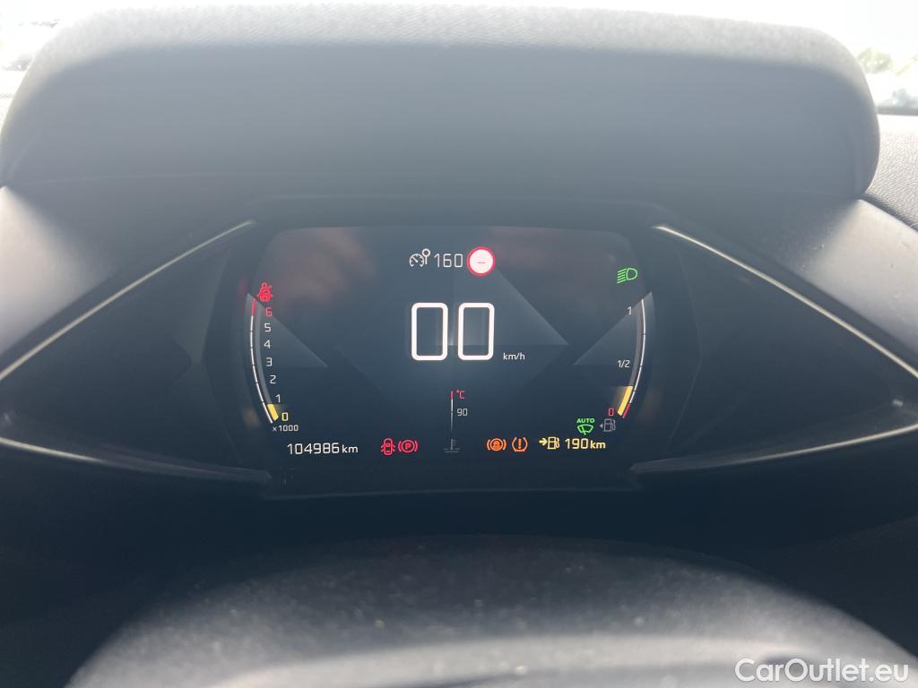  Citroen  DS3 DS DS 3 Crossback / 2018 / 5P / todoterreno PureTech 73 kW Manual SO CHIC #25