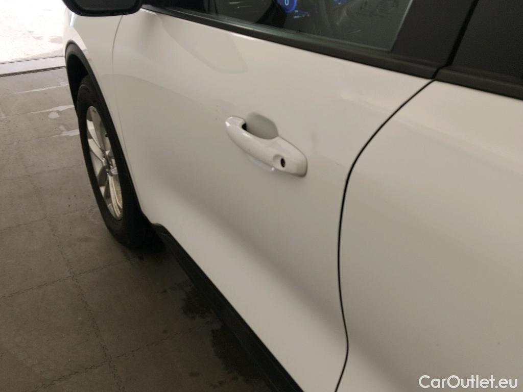  Ford  Kuga FORD  / 2019 / 5P / todoterreno Titanium 2.5 Duratec FHEV 140kW Auto #1