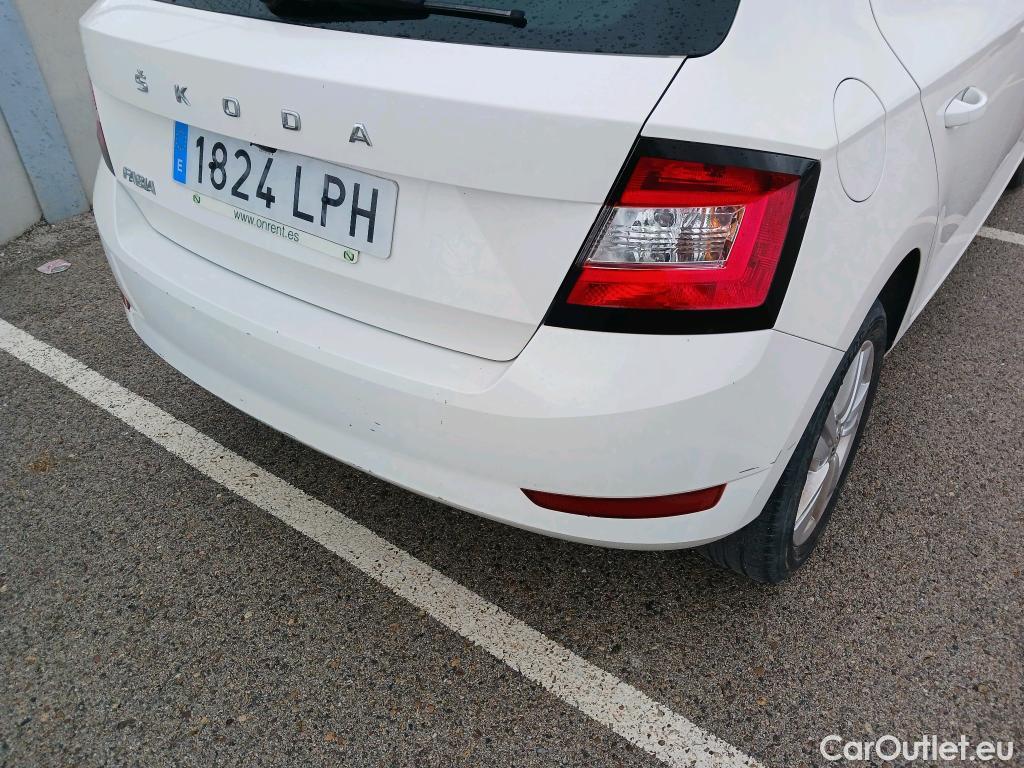  Skoda  Fabia SKODA  / 2018 / 5P / berlina con portón 1.0 TSI 81KW (110cv) Ambition Plus(SP) #17
