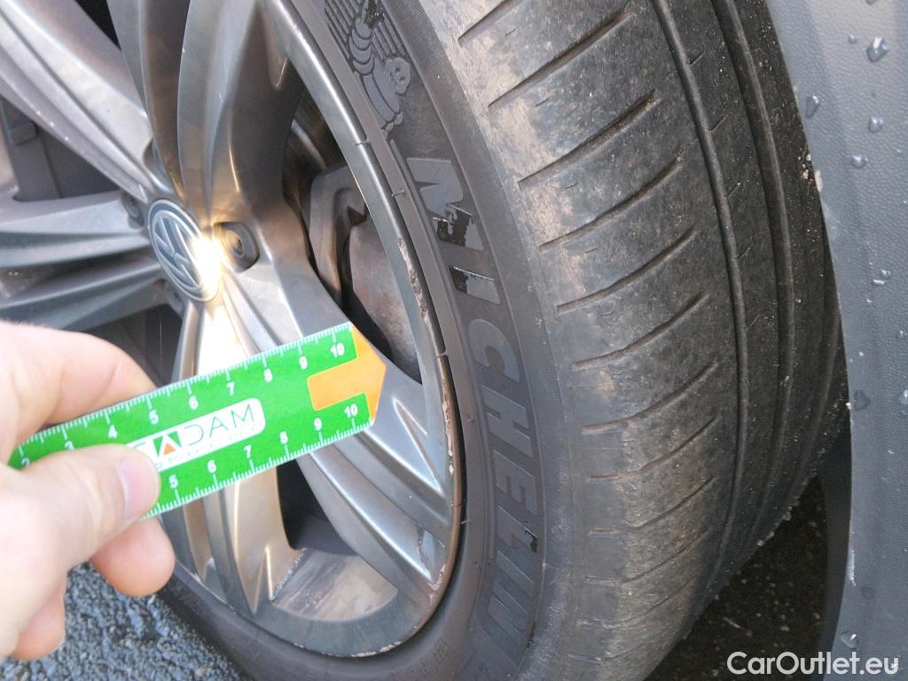  Volkswagen  Tiguan VOLKSWAGEN  Allspace / 2017 / 5P / todoterreno Sport 2.0 TDI 110kW (150CV) 4Motion DSG #12