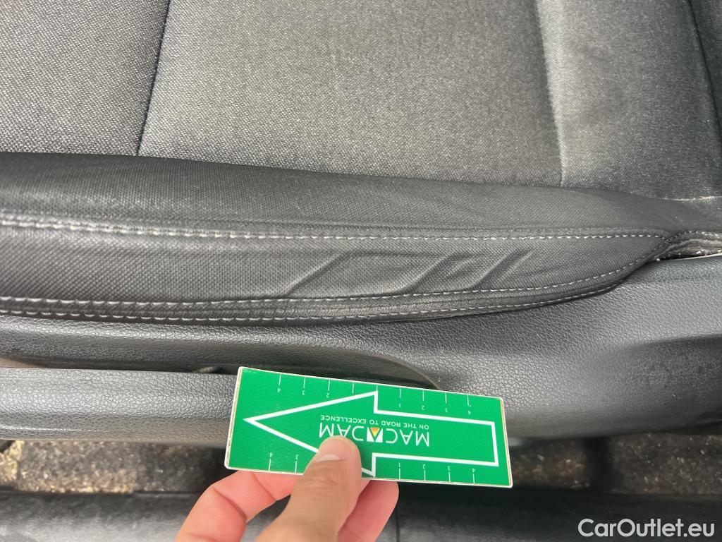  Hyundai  Tucson HYUNDAI  / 2018 / 5P / todoterreno 1.6 CRDI 85kW (116CV) 48V SLE 4X2(SP)(SL) #15