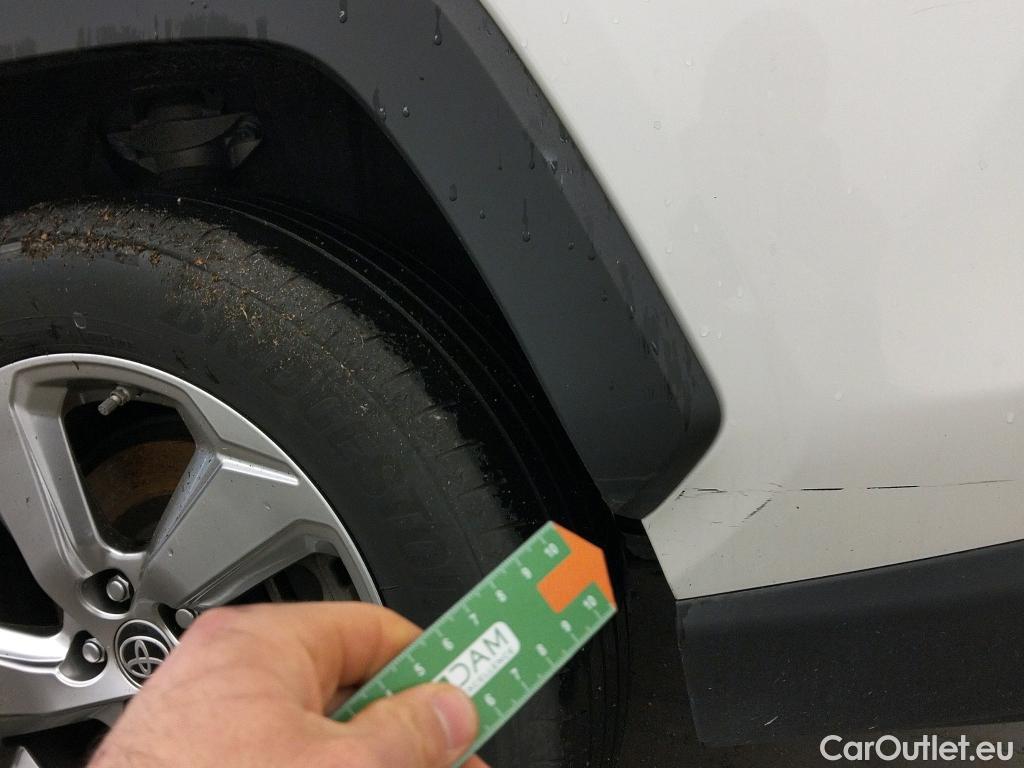  Toyota  RAV4 TOYOTA  / 2018 / 5P / todoterreno 2.5l 220H Advance #10