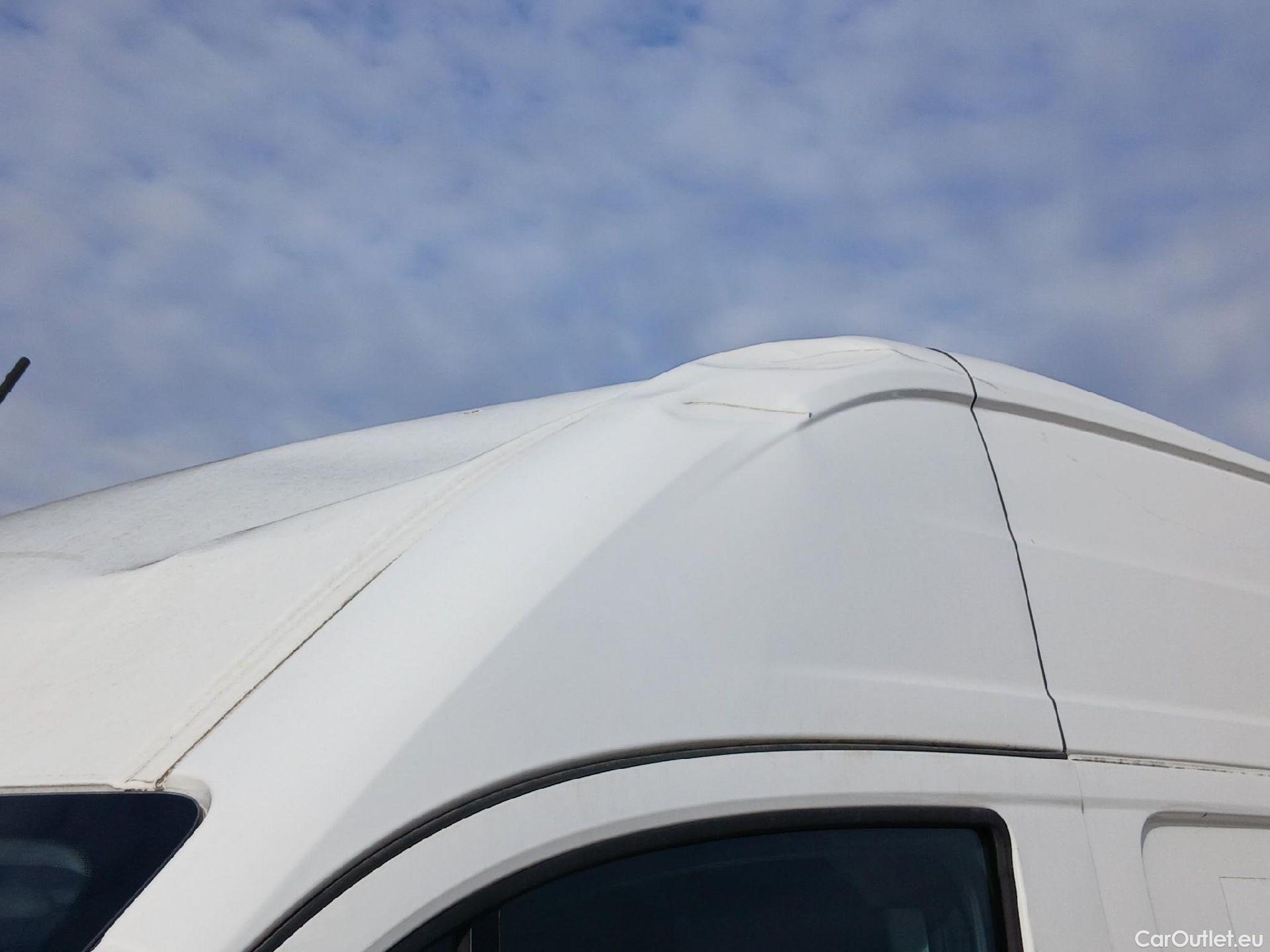  Volkswagen  Crafter VOLKSWAGEN  / 2017 / 4P / furgón 35 Furgón BM TN L3H2 2.0TDI 103kW(140CV) #73