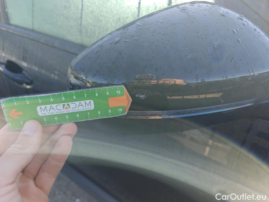  Peugeot  3008 PEUGEOT  / 2016 / 5P / todoterreno 1.5L BlueHDi 96kW (130CV) S&S Active #53