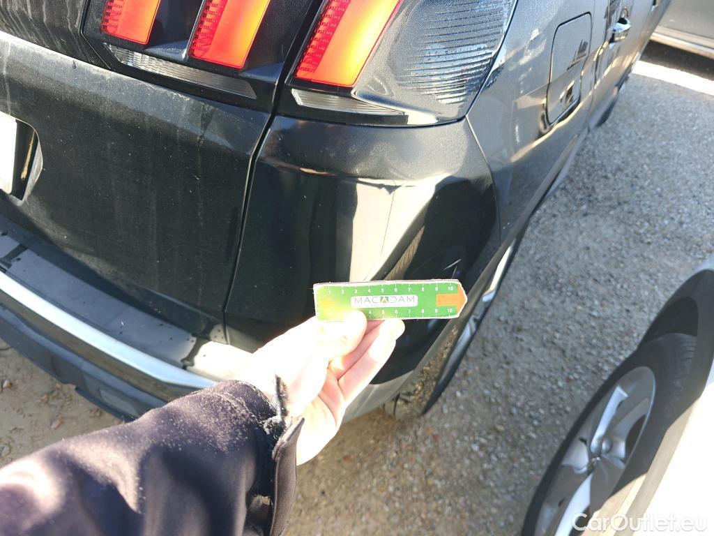  Peugeot  3008 PEUGEOT  / 2016 / 5P / todoterreno 1.5L BlueHDi 96kW (130CV) S&S Active #40