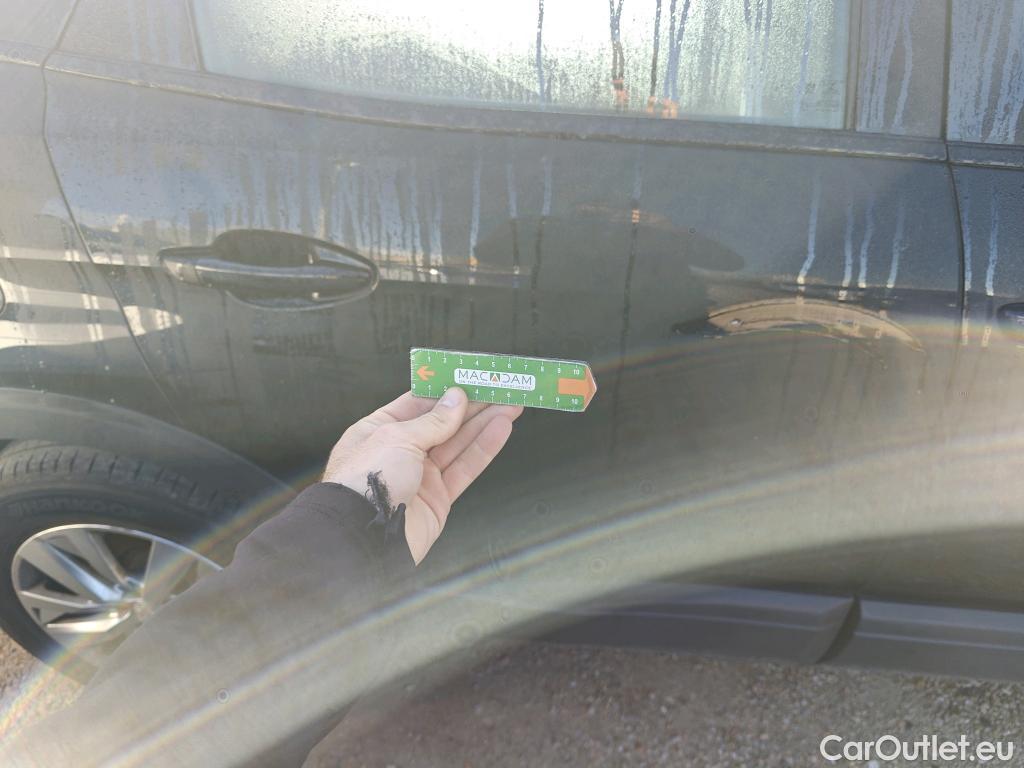  Peugeot  3008 PEUGEOT  / 2016 / 5P / todoterreno 1.5L BlueHDi 96kW (130CV) S&S Active #15