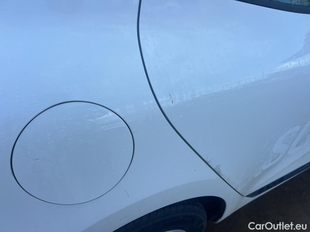  Renault  Clio RENAULT  / 2019 / 5P / berlina con portón Business TCe 74 kW (100CV) GLP #8