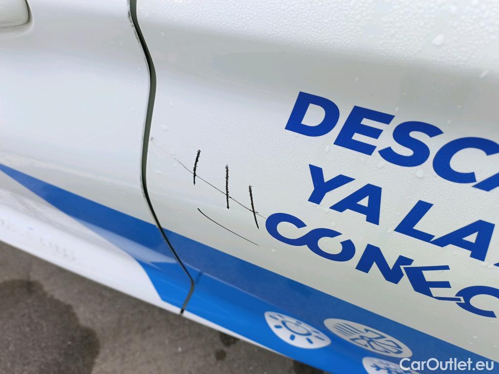  Ford  Fiesta FORD  / 2017 / 5P / berlina con portón 1.0 EcoBoost 70kW (95CV) Trend S/S 5p #16