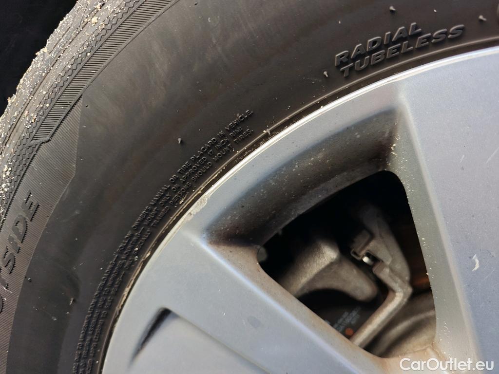  Peugeot  3008 PEUGEOT  / 2016 / 5P / todoterreno 1.5L BlueHDi 96kW (130CV) S&S Active #27