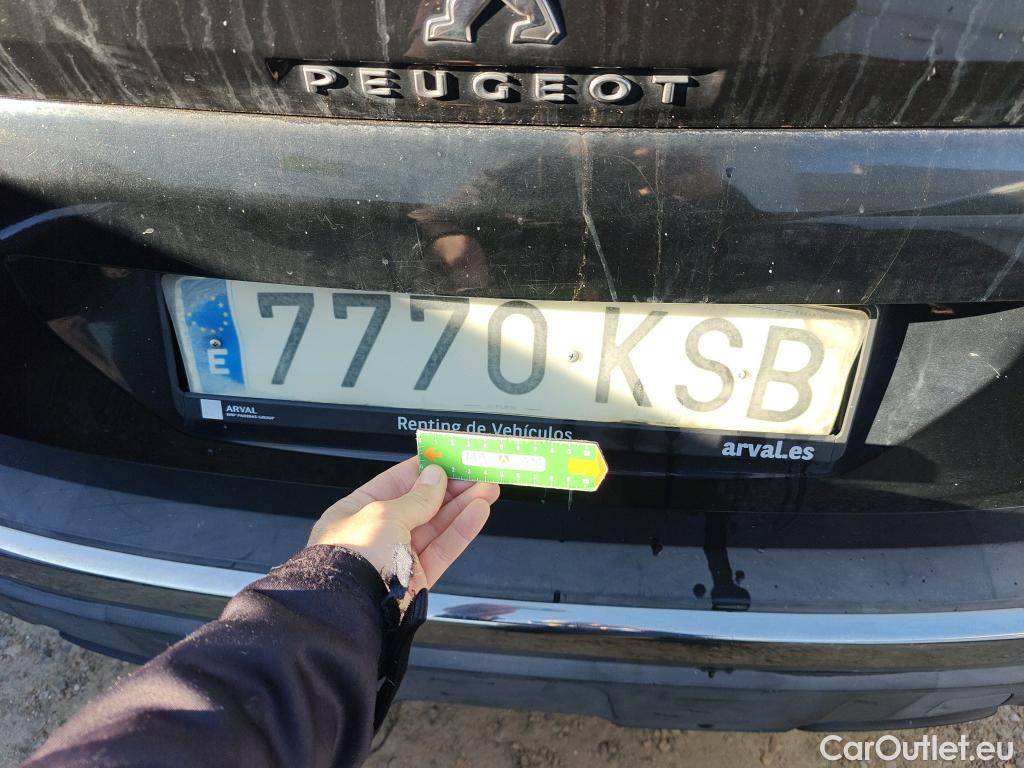  Peugeot  3008 PEUGEOT  / 2016 / 5P / todoterreno 1.5L BlueHDi 96kW (130CV) S&S Active #46