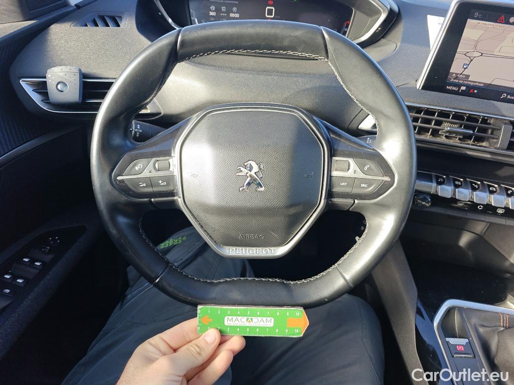  Peugeot  3008 PEUGEOT  / 2016 / 5P / todoterreno 1.5L BlueHDi 96kW (130CV) S&S Active #32