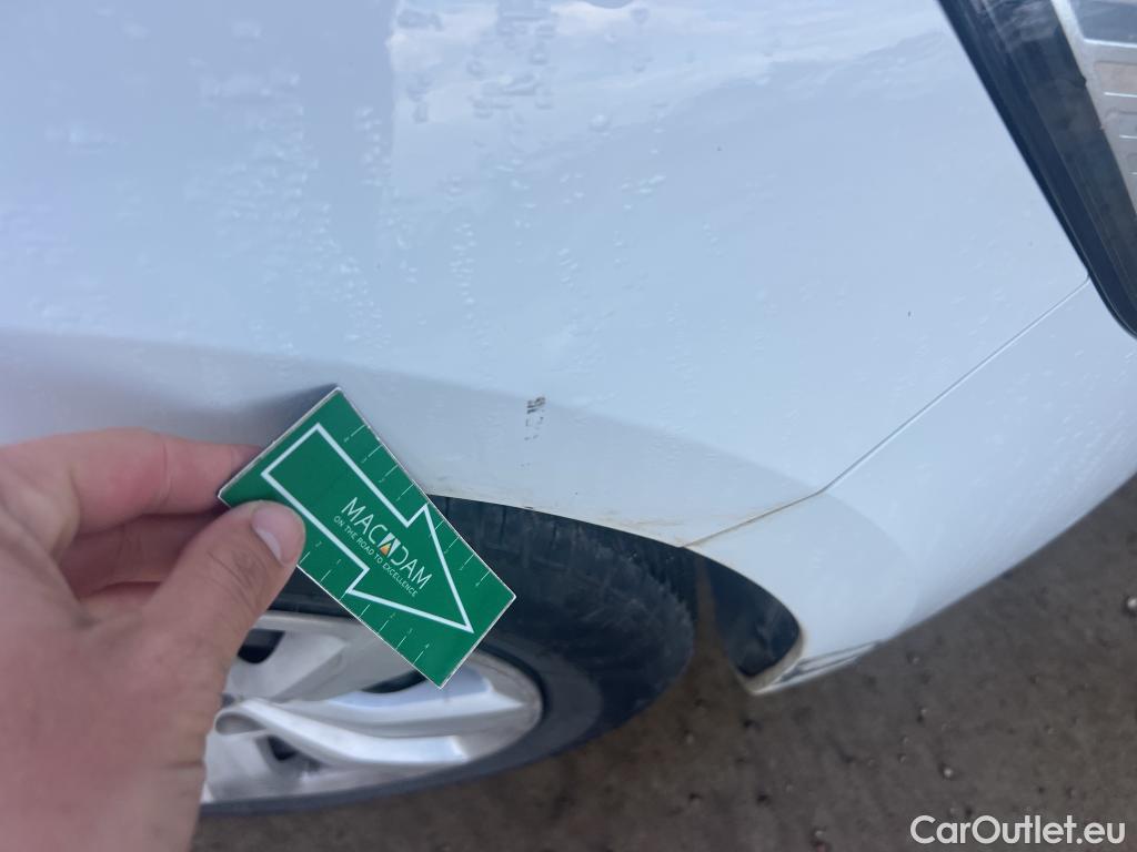  Renault  Clio RENAULT  / 2019 / 5P / berlina con portón Business TCe 74 kW (100CV) GLP #13