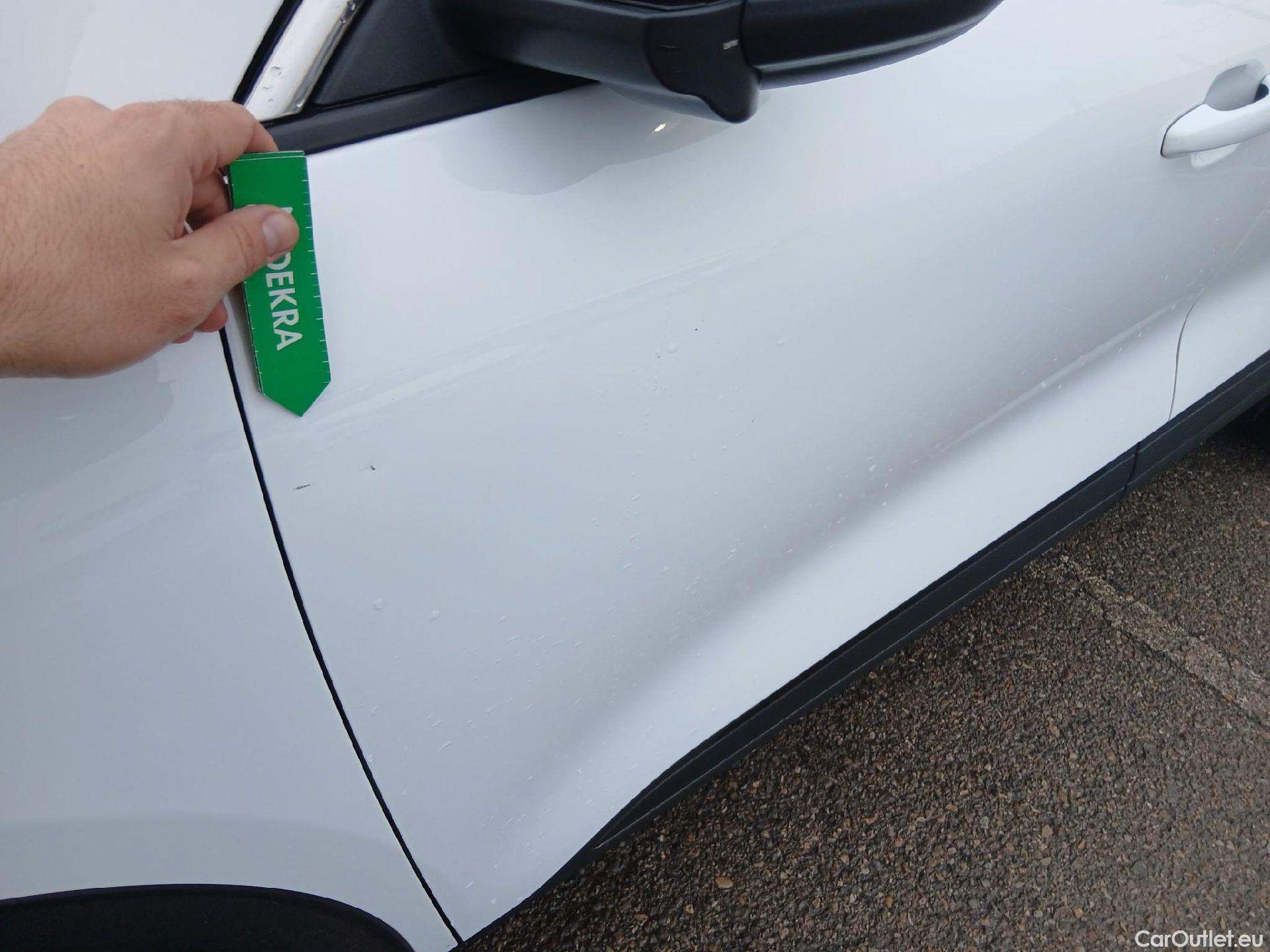  Ford  Kuga FORD  / 2019 / 5P / todoterreno Titanium 1.5T EcoBoost 88kW (120CV) #8