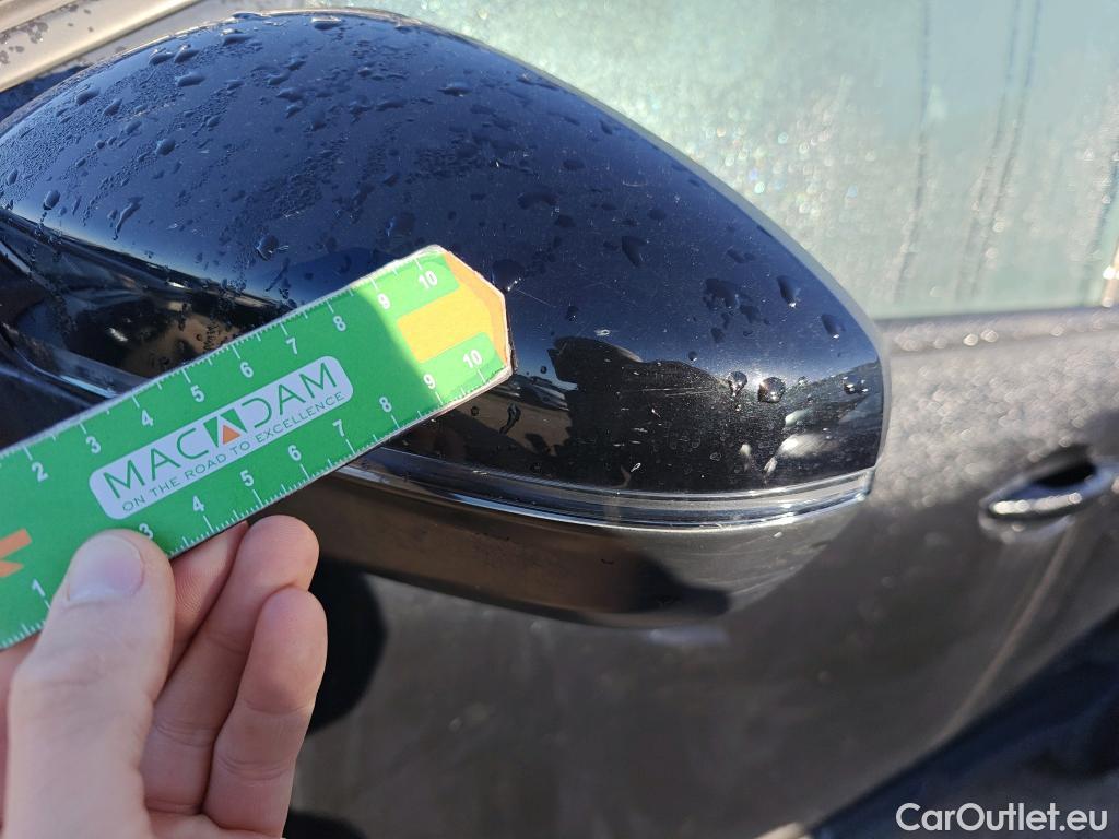  Peugeot  3008 PEUGEOT  / 2016 / 5P / todoterreno 1.5L BlueHDi 96kW (130CV) S&S Active #60