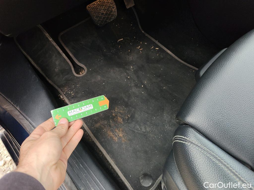  Mercedes  B-Klasse MERCEDES-BENZ Clase B / 2019 / 5P / monovolumen compacto B 180 d #20