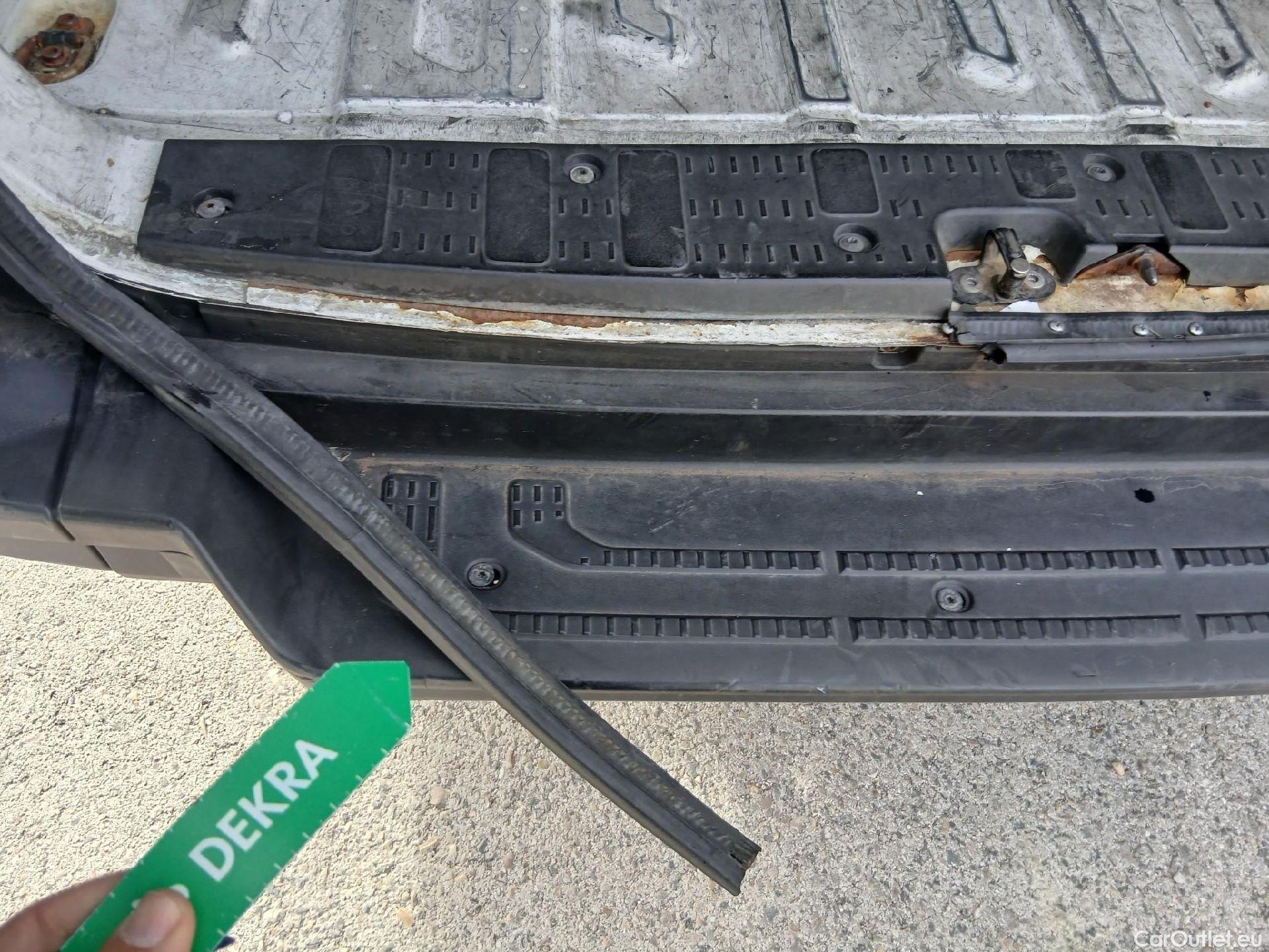  Volkswagen  Crafter VOLKSWAGEN  / 2017 / 4P / furgón 35 Furgón BM TN L3H2 2.0TDI 103kW(140CV) #32