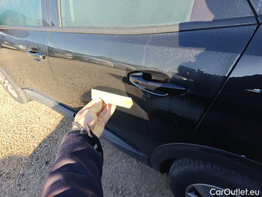  Peugeot  3008 PEUGEOT  / 2016 / 5P / todoterreno 1.5L BlueHDi 96kW (130CV) S&S Active #48