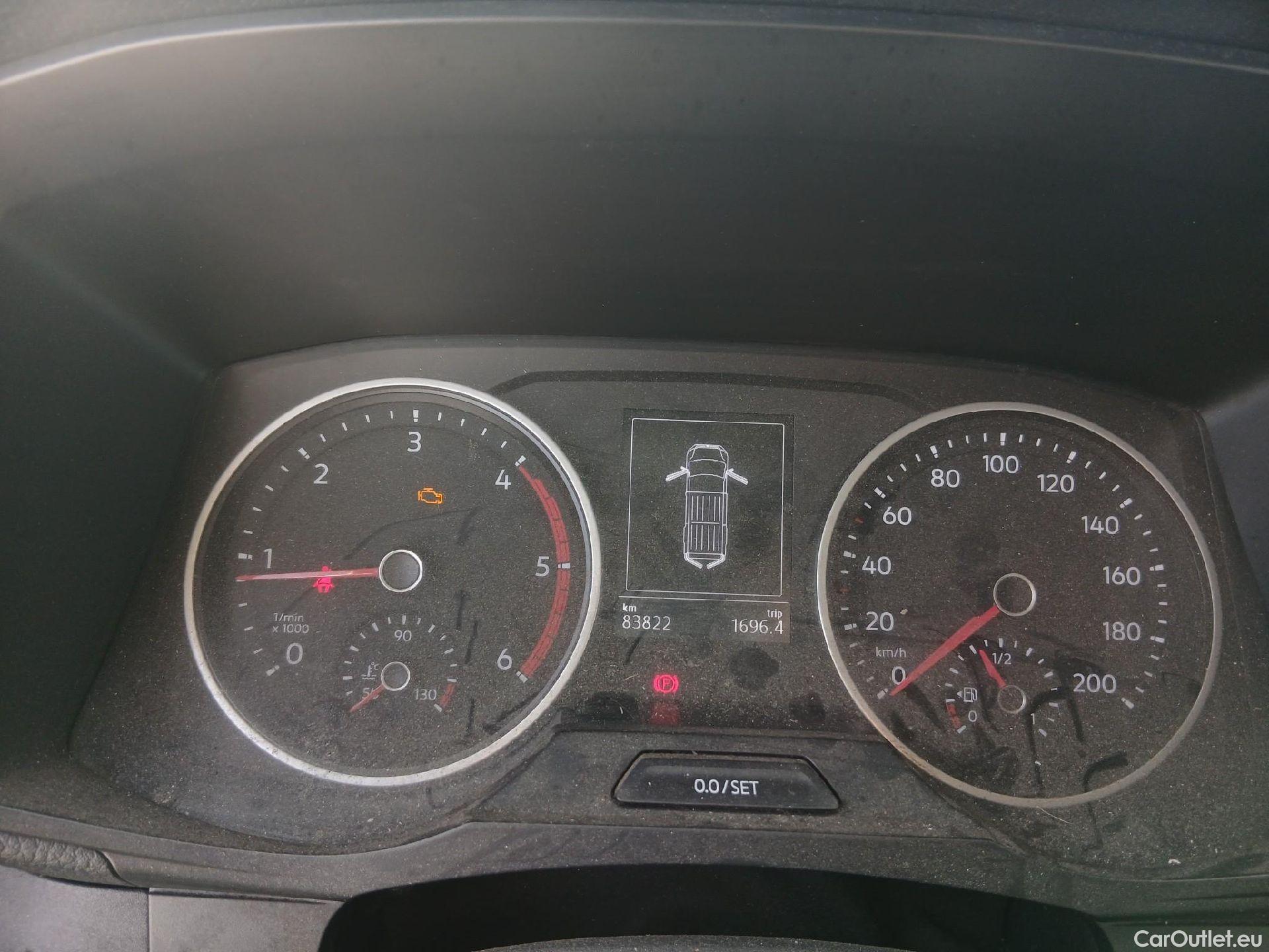  Volkswagen  Crafter VOLKSWAGEN  / 2017 / 4P / furgón 35 Furgón BM TN L3H2 2.0TDI 103kW(140CV) #77