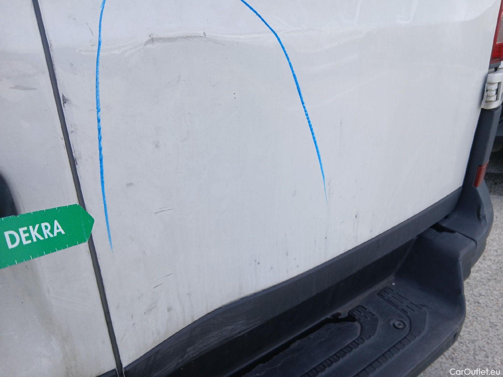  Volkswagen  Crafter VOLKSWAGEN  / 2017 / 4P / furgón 35 Furgón BM TN L3H2 2.0TDI 103kW(140CV) #53