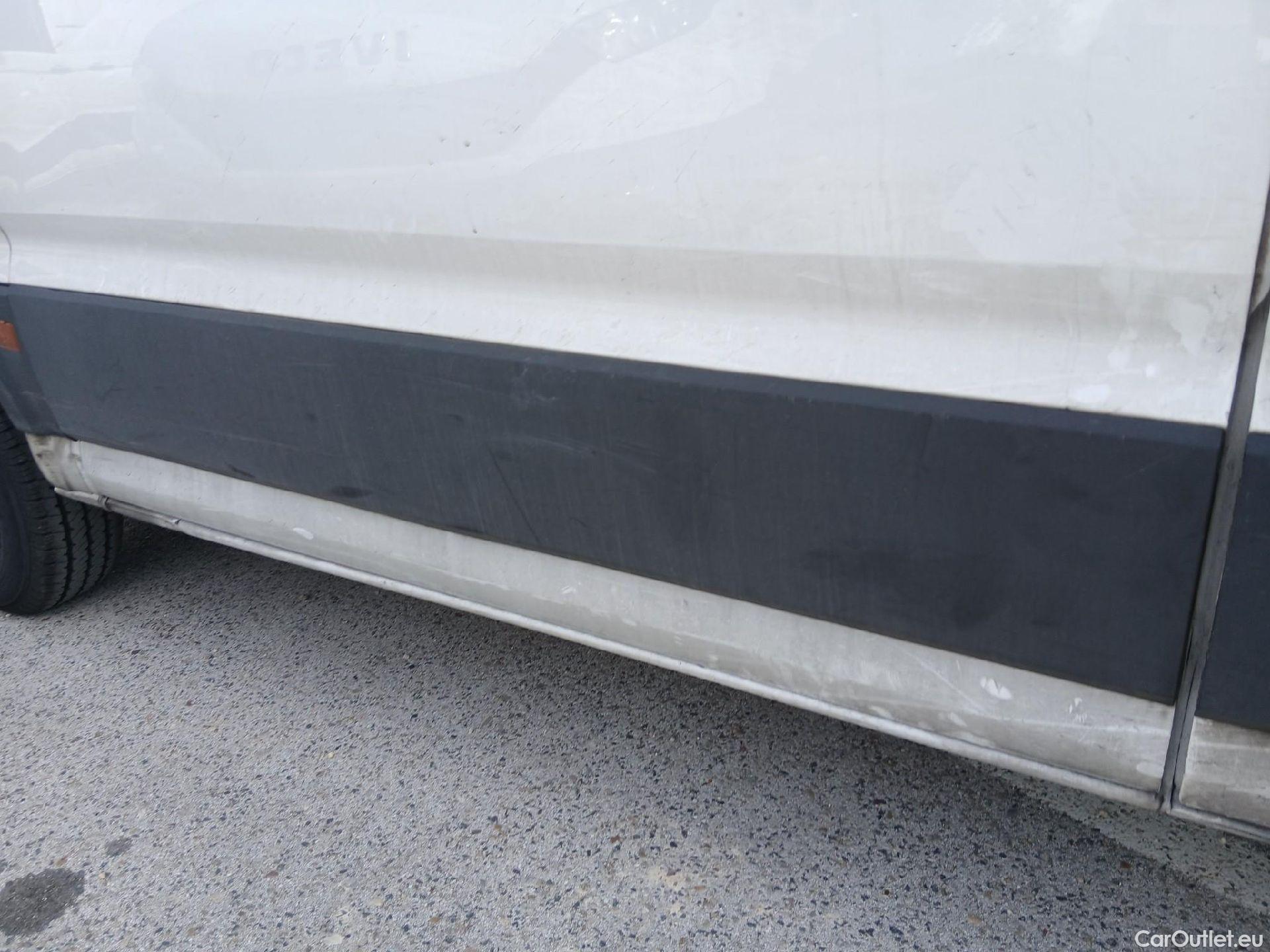  Volkswagen  Crafter VOLKSWAGEN  / 2017 / 4P / furgón 35 Furgón BM TN L3H2 2.0TDI 103kW(140CV) #65