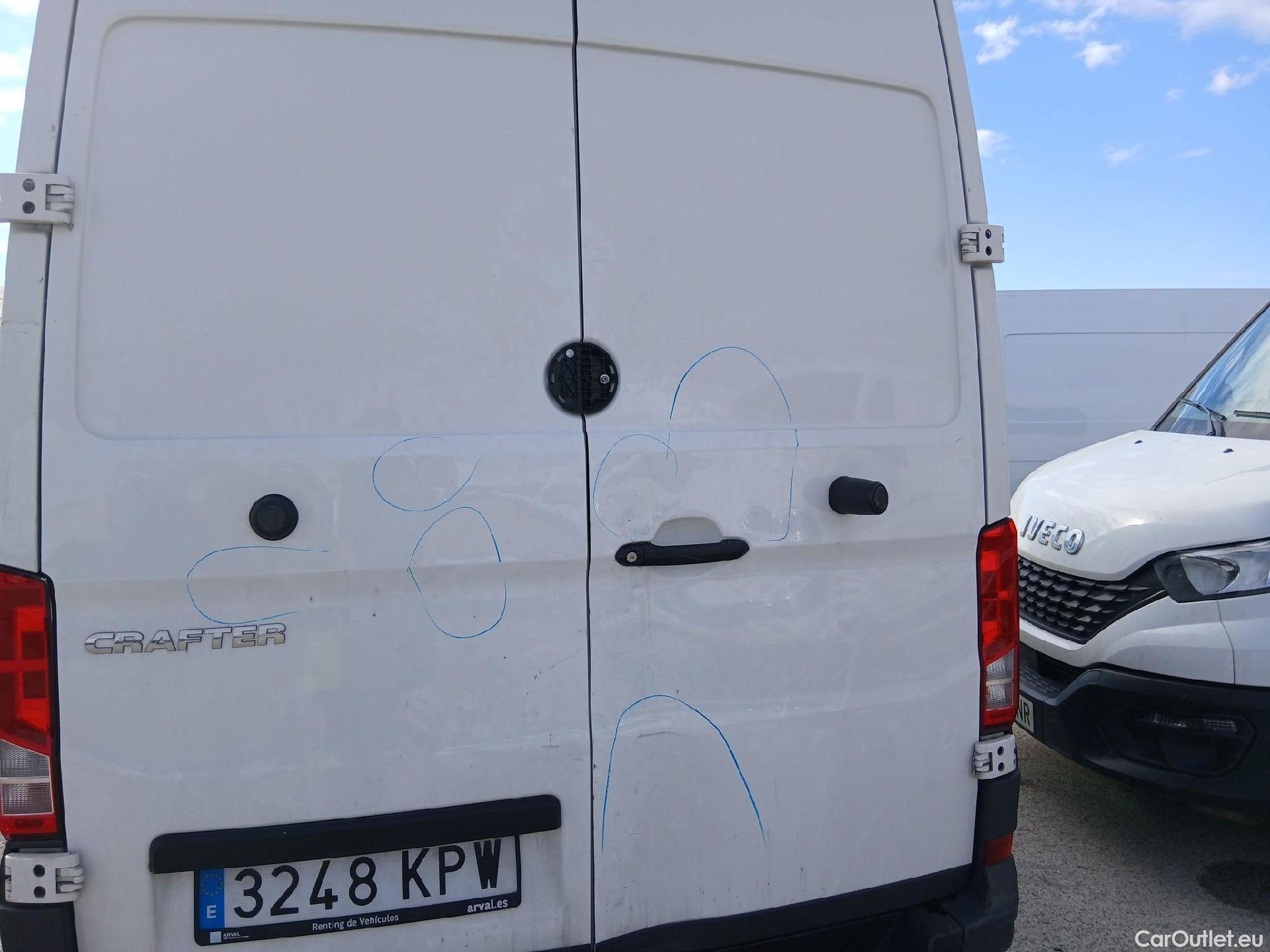  Volkswagen  Crafter VOLKSWAGEN  / 2017 / 4P / furgón 35 Furgón BM TN L3H2 2.0TDI 103kW(140CV) #52