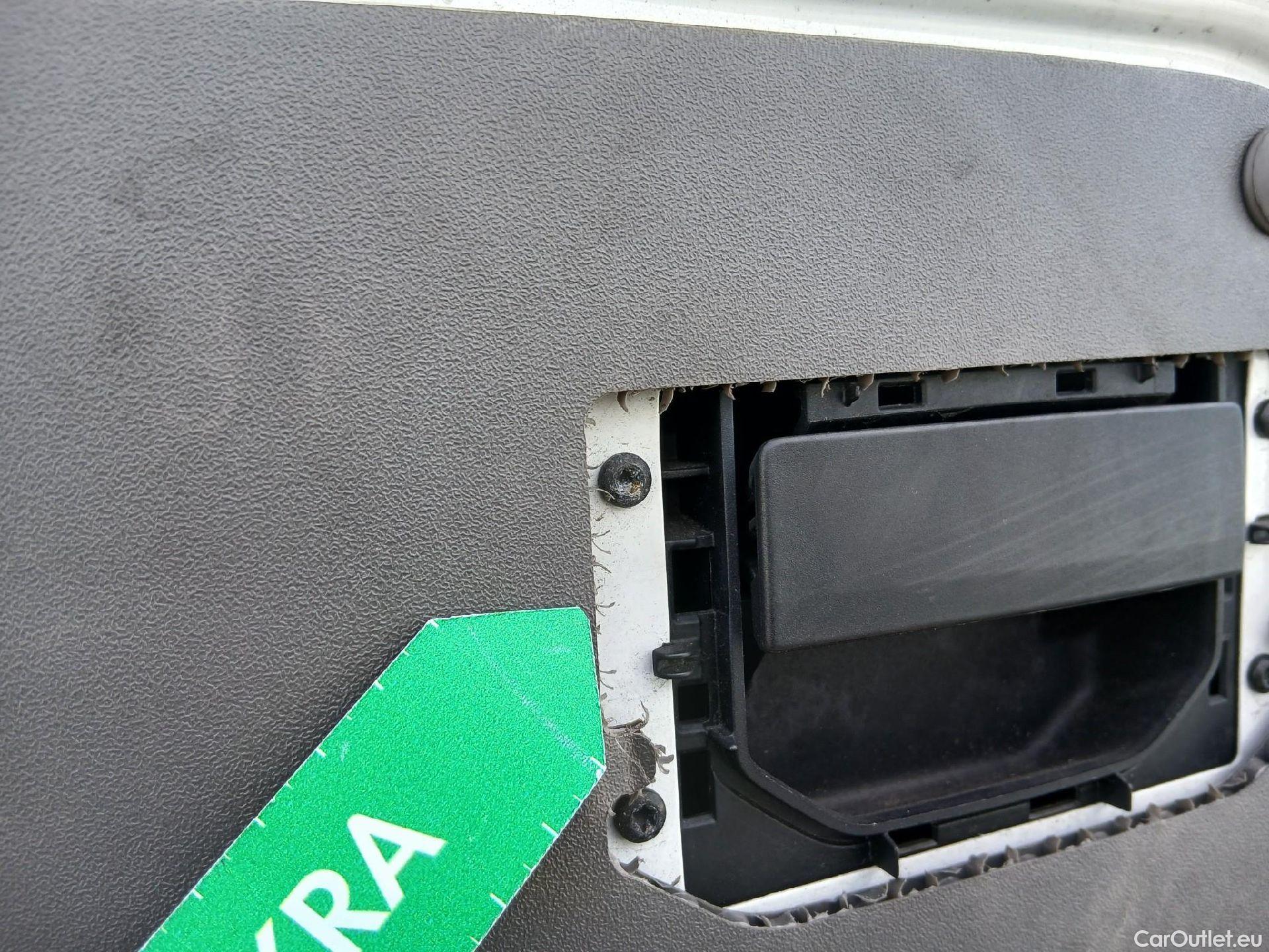  Volkswagen  Crafter VOLKSWAGEN  / 2017 / 4P / furgón 35 Furgón BM TN L3H2 2.0TDI 103kW(140CV) #45