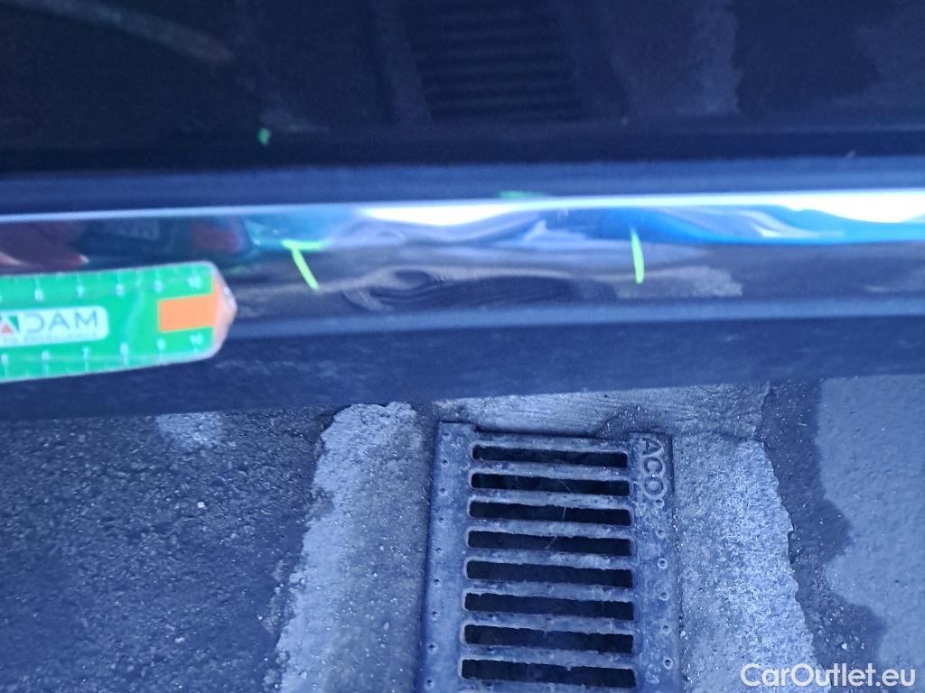  Peugeot  3008 PEUGEOT  Hybrid / 2020 / 5P / todoterreno 225 e-EAT8 Allure (AC2) #2