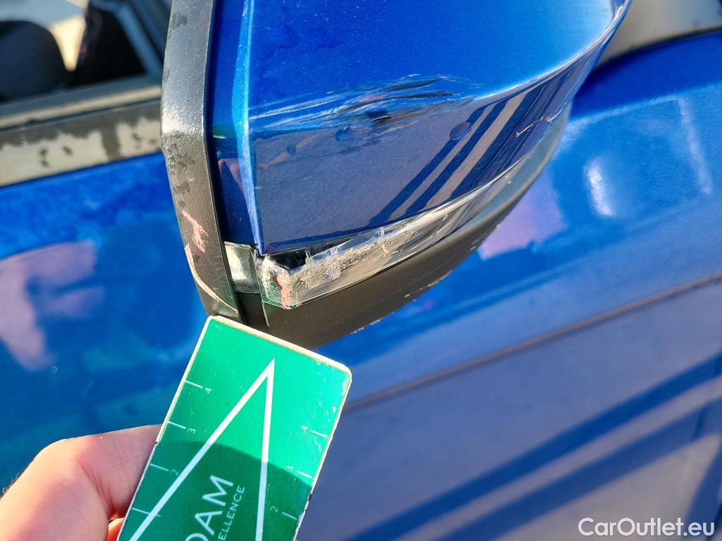  Volkswagen  T-ROC VOLKSWAGEN  / 2017 / 5P / todoterreno Edition 1.0 TSI 81kW (110CV) #32