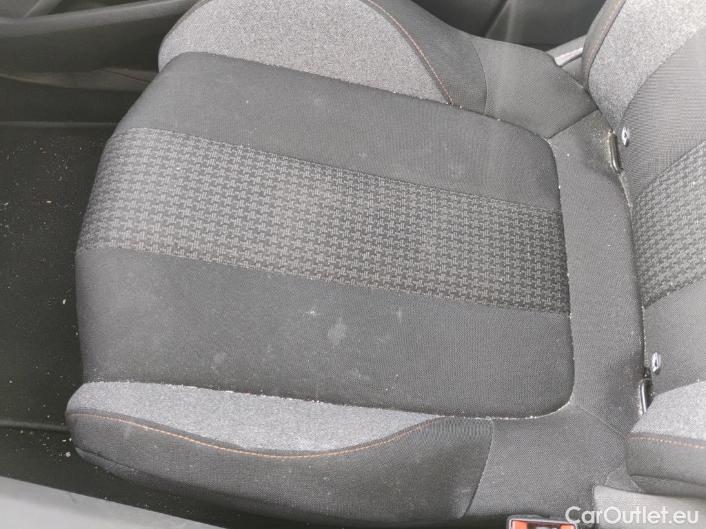  Peugeot  3008  Active Pack 1.5 HDi 130CV MT6 E6d #13