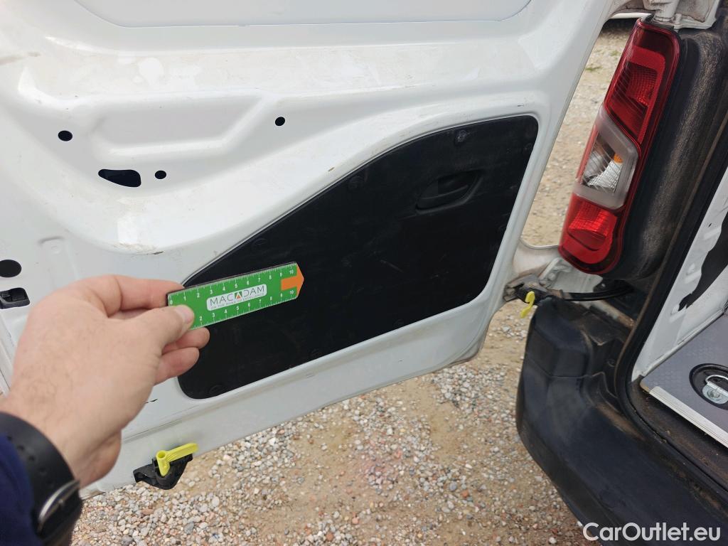  Opel  Combo OPEL  / 2018 / 3P / furgón derivado de turismo 1.6 TD S/S 74kW (100CV) Express L H1 650 #41