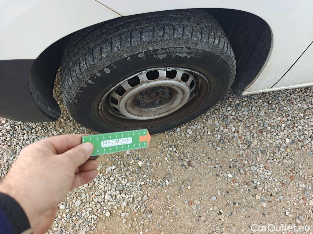  Opel  Combo OPEL  / 2018 / 3P / furgón derivado de turismo 1.6 TD S/S 74kW (100CV) Express L H1 650 #36