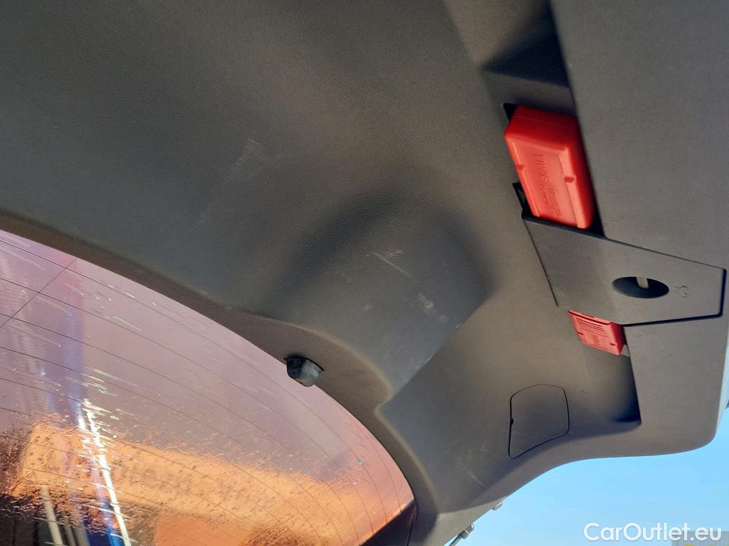  Volkswagen  T-ROC VOLKSWAGEN  / 2017 / 5P / todoterreno Edition 1.0 TSI 81kW (110CV) #13