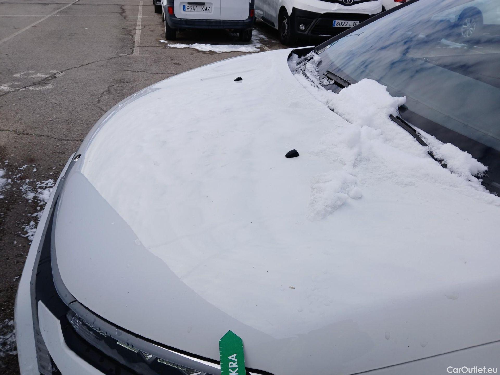  Citroen  C3 CITROEN  / 2020 / 5P / berlina con portón BlueHDi 75KW (100CV) S&S Feel Pack #6