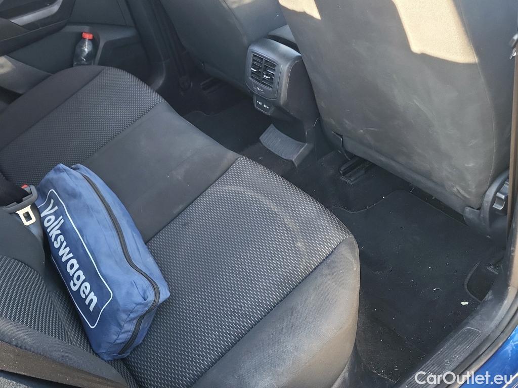  Volkswagen  T-ROC VOLKSWAGEN  / 2017 / 5P / todoterreno Edition 1.0 TSI 81kW (110CV) #34