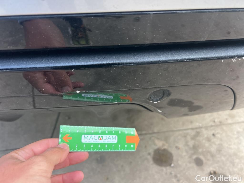  Land Rover  Range Rover LAND ROVER  Velar / 2017 / 5P / todoterreno 2.0D I4 150kW Landmark Edition 4WD Auto(SP) #26