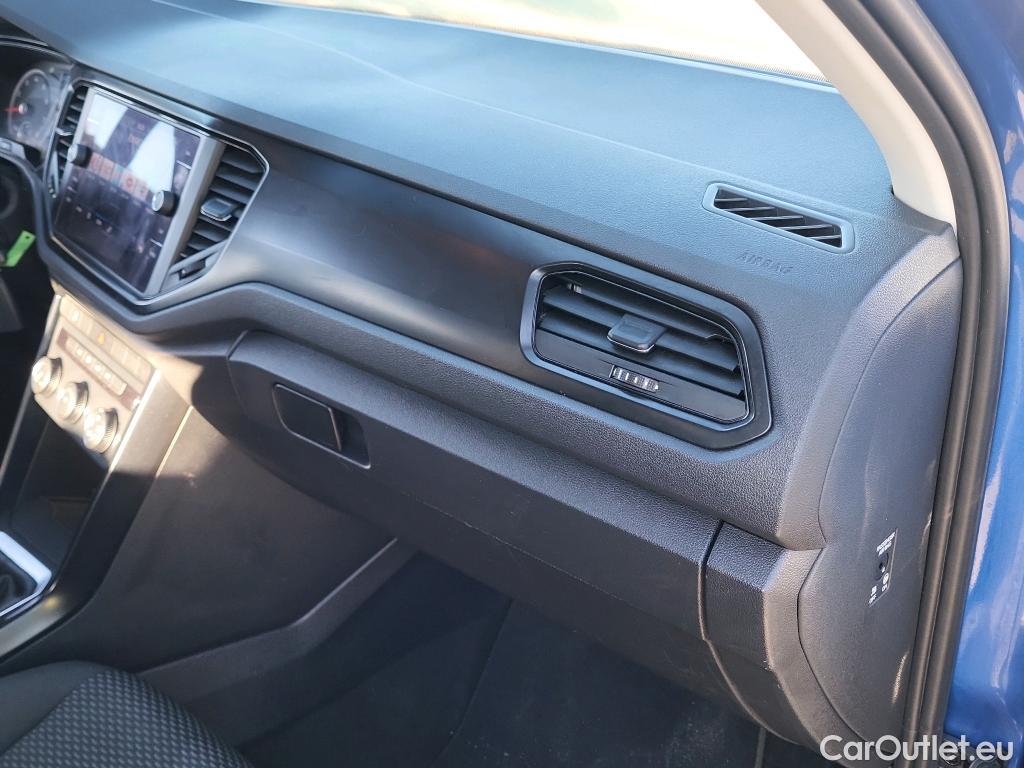  Volkswagen  T-ROC VOLKSWAGEN  / 2017 / 5P / todoterreno Edition 1.0 TSI 81kW (110CV) #15