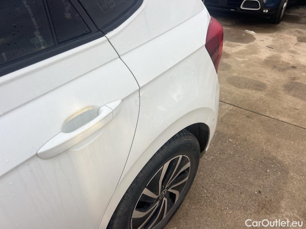  Volkswagen  Polo VOLKSWAGEN  / 2021 / 5P / berlina con portón Life 1.0 TSI 70kW (95CV) #3