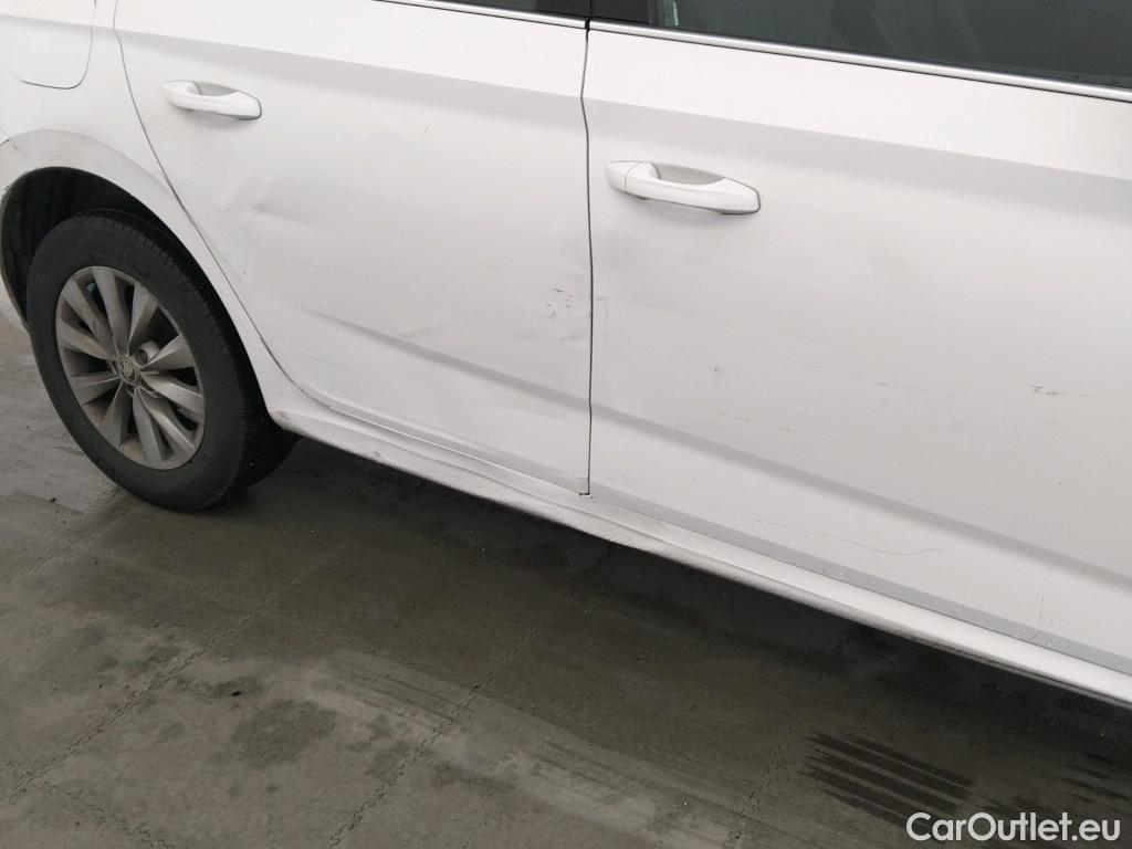  Skoda  KAMIQ SKODA  1.0 TSI 81kW (110CV) DSG Ambition (CX) #9