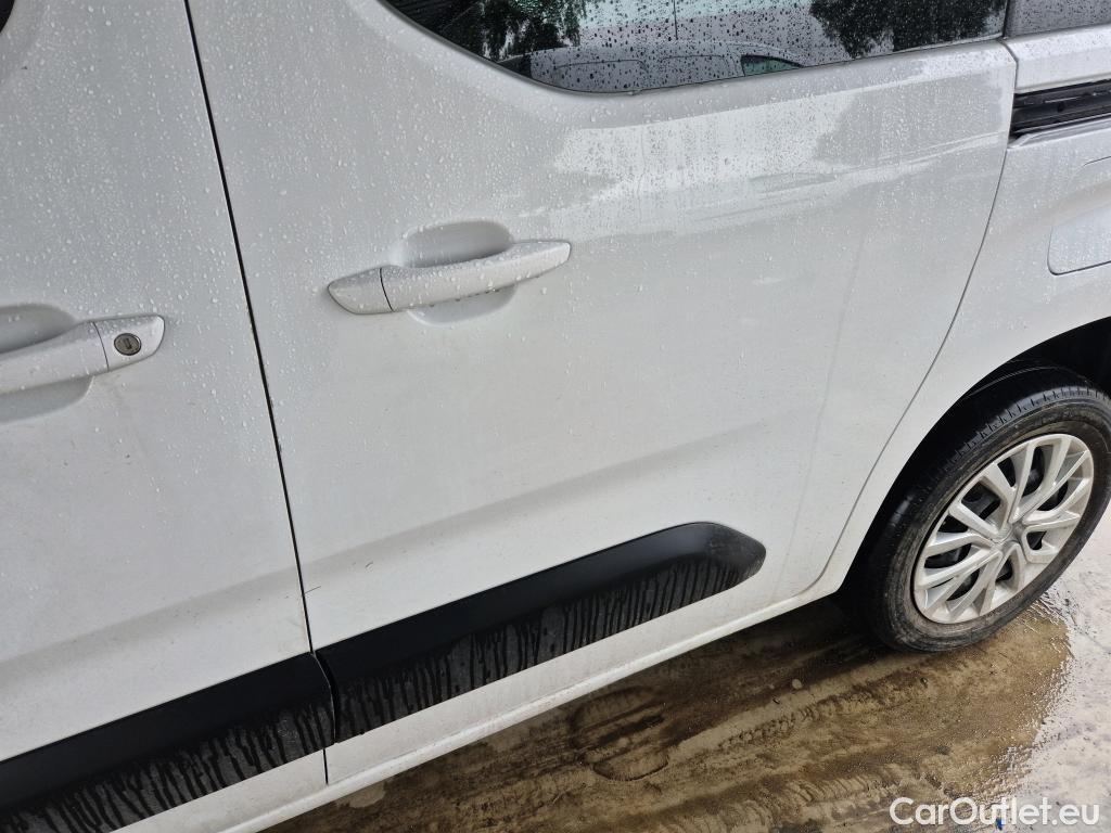  Land Rover  Discovery FIAT Doblò / 2022 / 5P / combi Combi (N1) BlueHDi 1.5 L 100CV (AC) #19