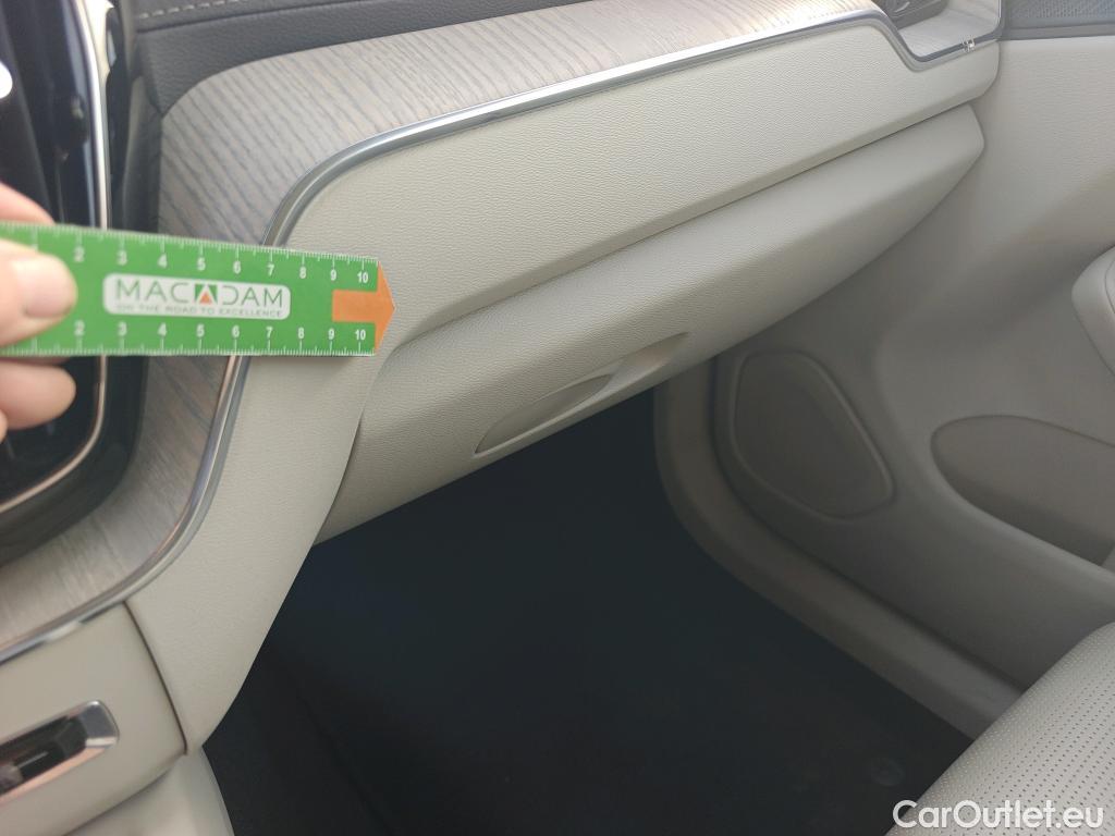  Volvo  XC60 VOLVO  / 2017 / 5P / todoterreno 2.0 T6 AWD Recharge Ultimate Bright Auto #18