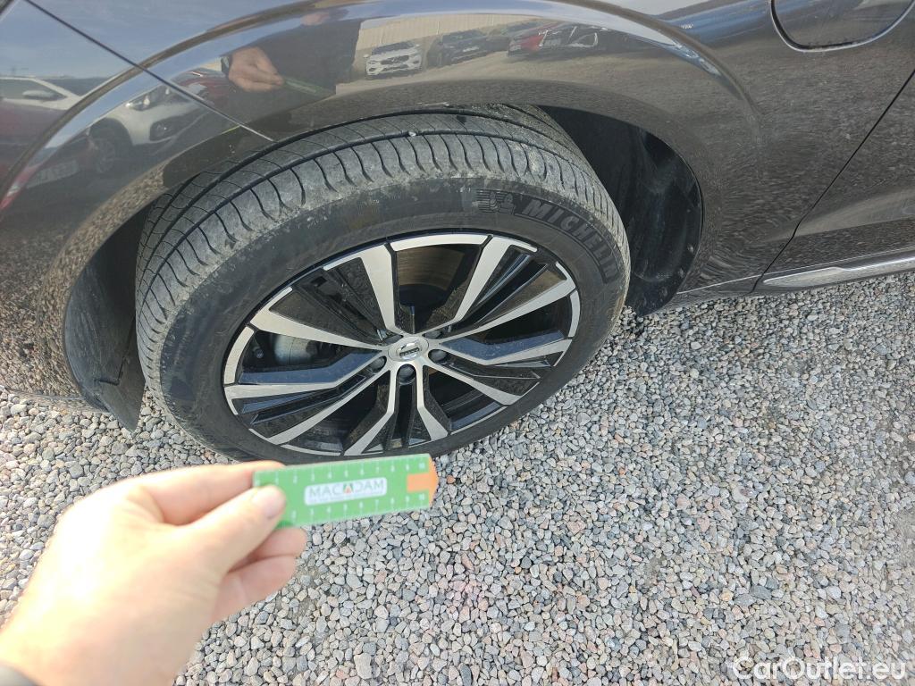  Volvo  XC60 VOLVO  / 2017 / 5P / todoterreno 2.0 T6 AWD Recharge Ultimate Bright Auto #3