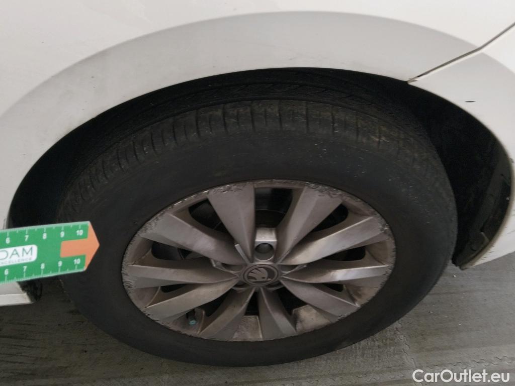  Skoda  KAMIQ SKODA  1.0 TSI 81kW (110CV) DSG Ambition (CX) #43