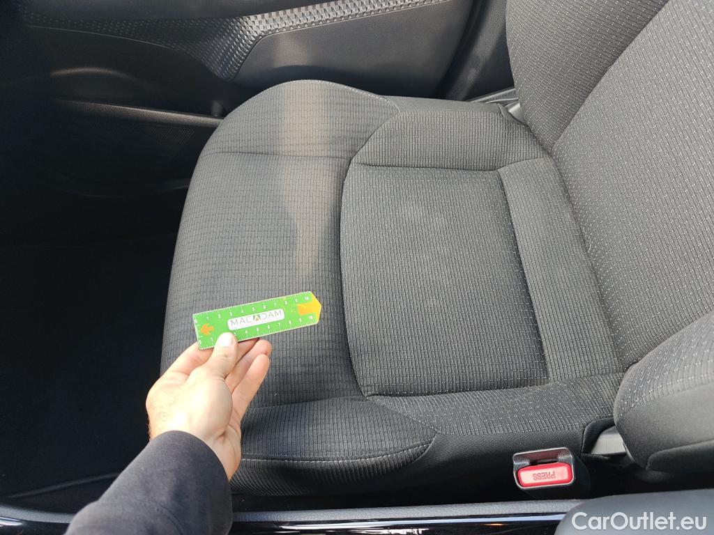  Toyota  C-HR TOYOTA  / 2016 / 5P / todoterreno 1.8 125H Advance (CX) #9