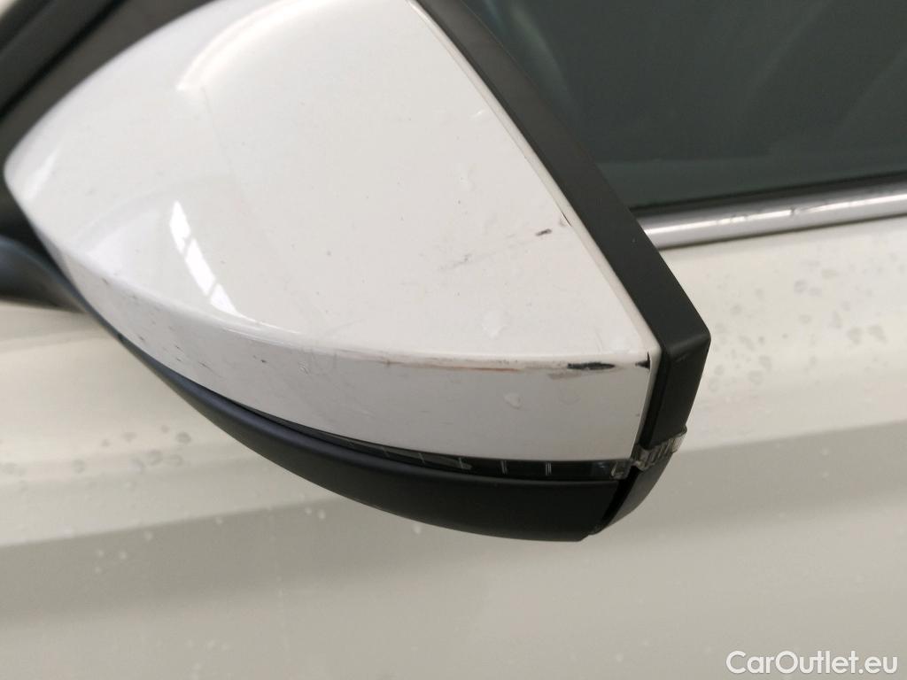  Skoda  KAMIQ SKODA  1.0 TSI 81kW (110CV) DSG Ambition (CX) #50